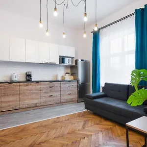  Apartment Fancy With Lift And A/c